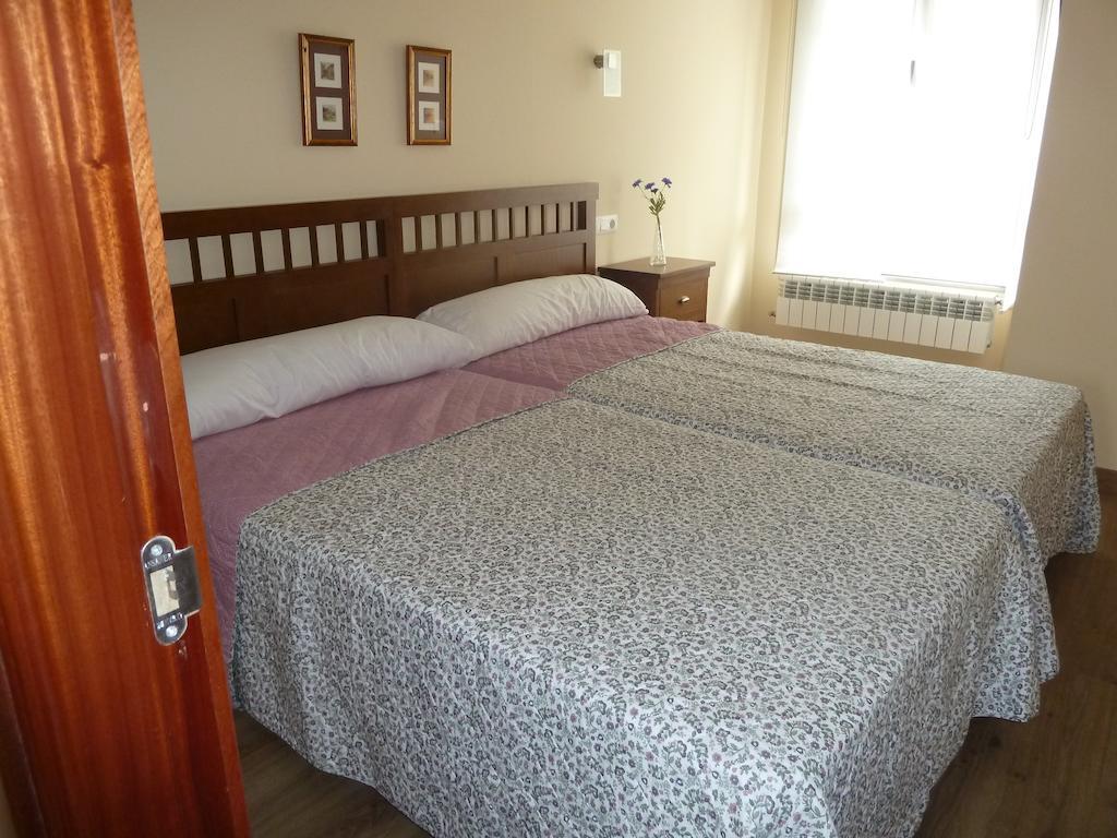 Apartamentos Arcos Del Esva Луарка Стая снимка