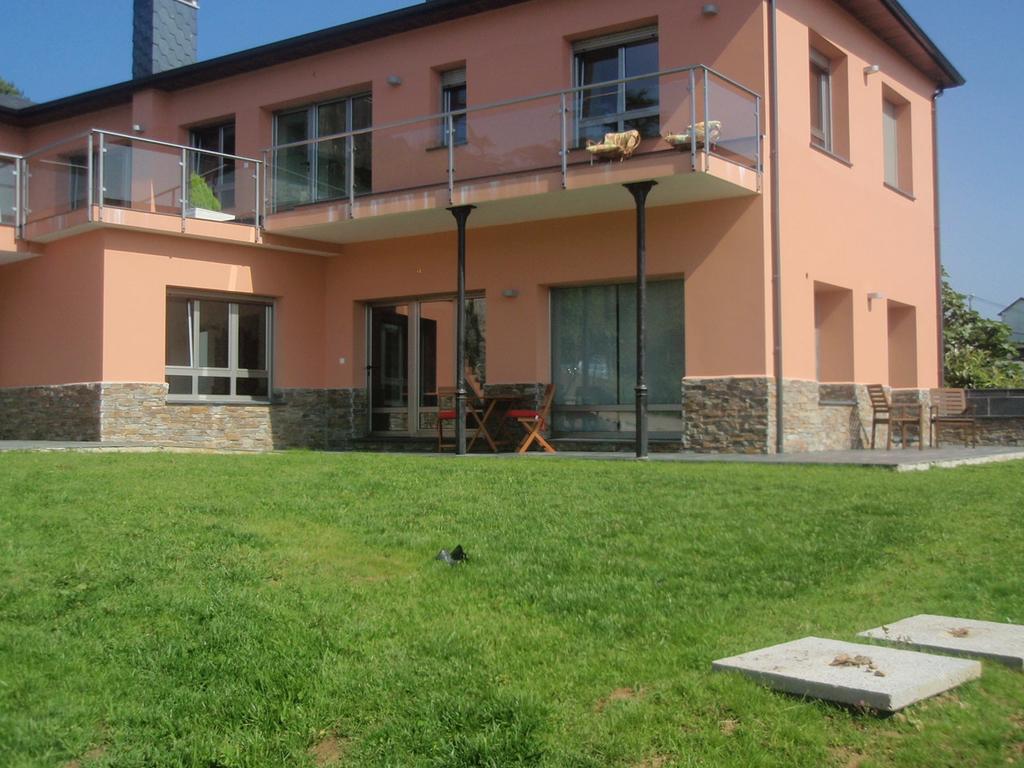 Apartamentos Arcos Del Esva Луарка Екстериор снимка